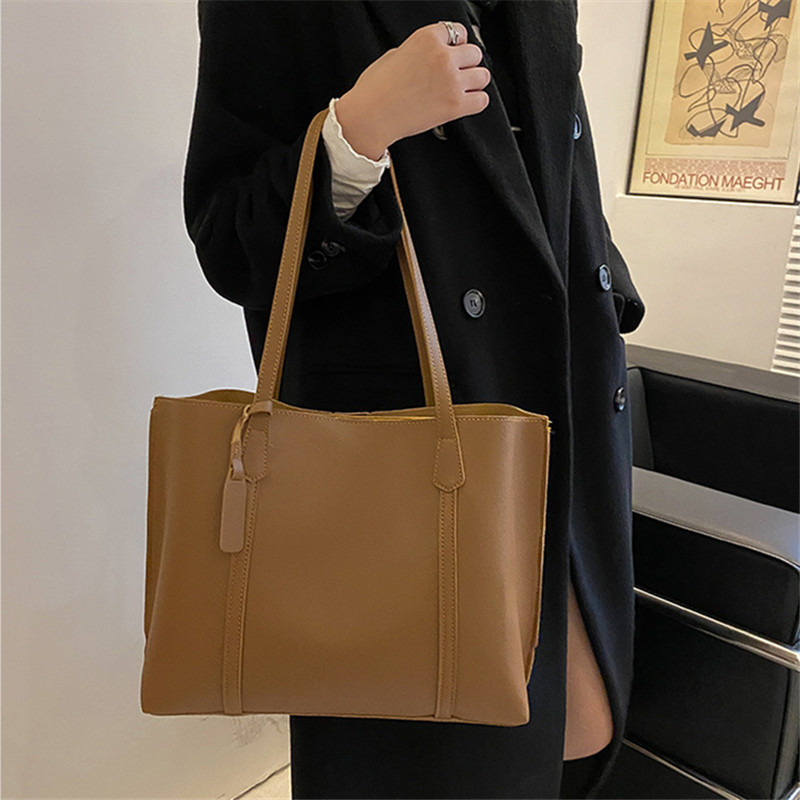กระเป๋าโท้ทหนังเทียมสีดำคลาสสิ - Leather Work Handbag บทวิจารณ์และราคา