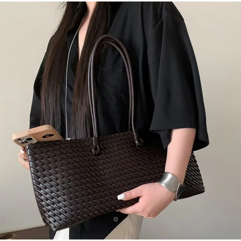 กระเป๋าโท้ทหนัง PU ดีไซน์หรูหร - Leather Work Handbag บทวิจารณ์และราคา